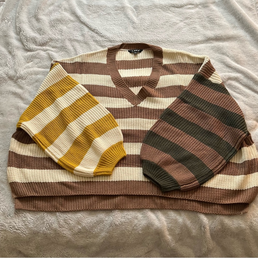 Stripe Green, gold, cream n brown v-neck sweater over-sized. NWOT, never worn